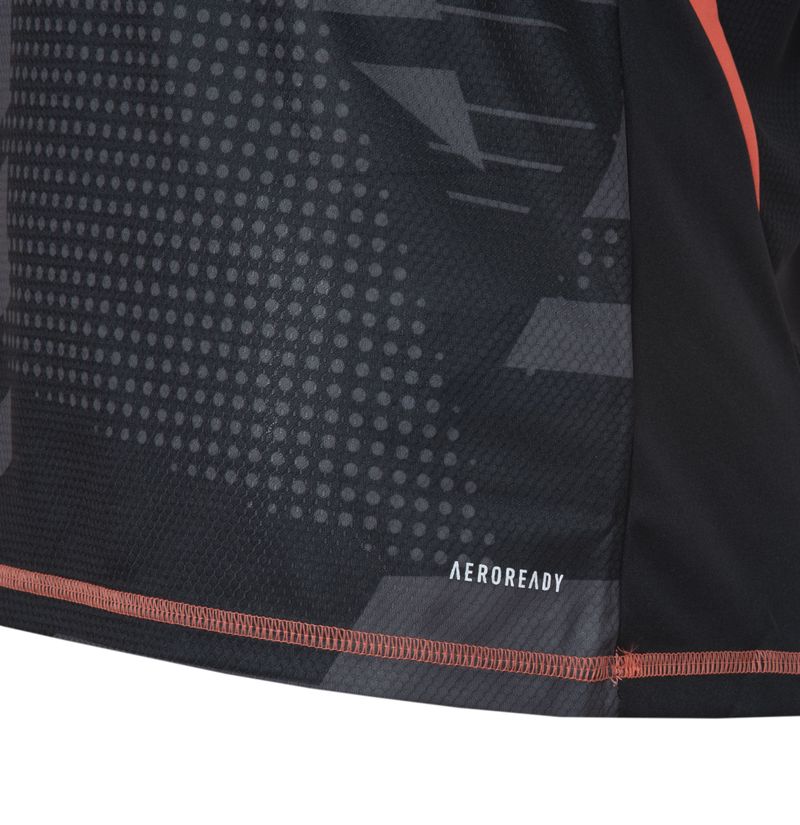 IV6028_D3_Torso_eCom.jpg